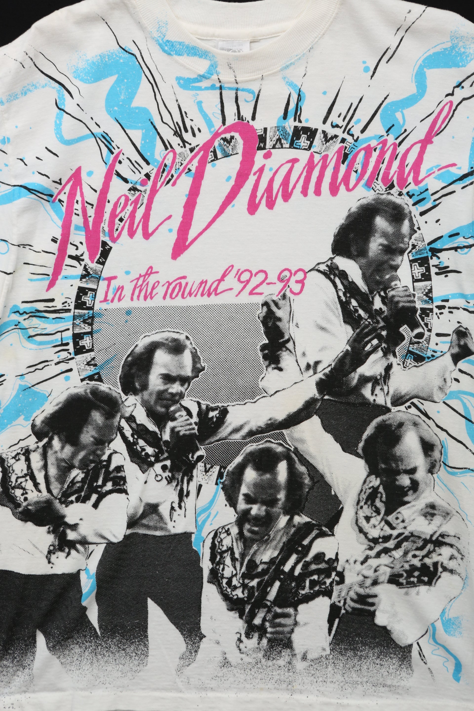 1992 Vintage Neil Diamond In the Round concert tee