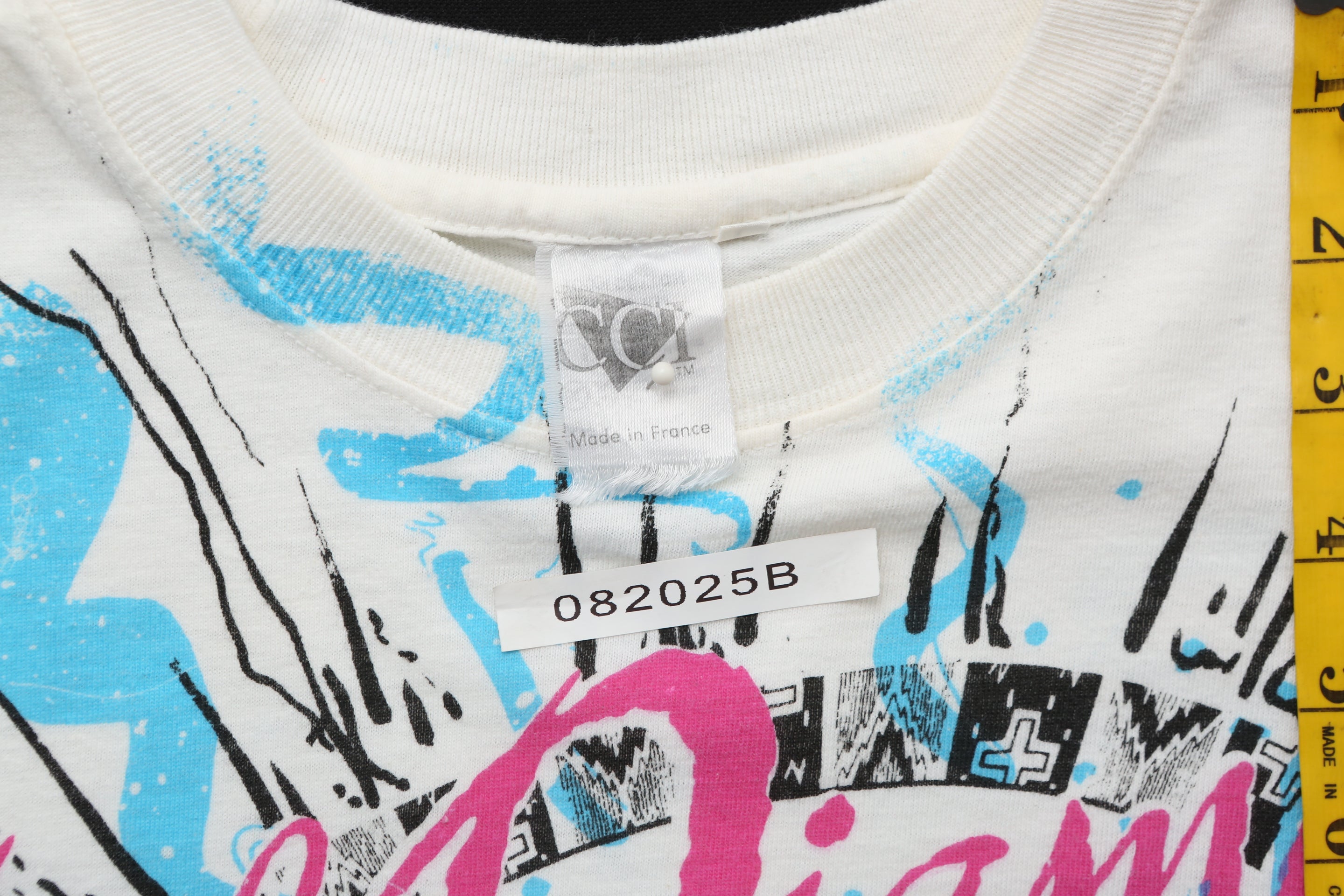 1992 Vintage Neil Diamond In the Round concert tee