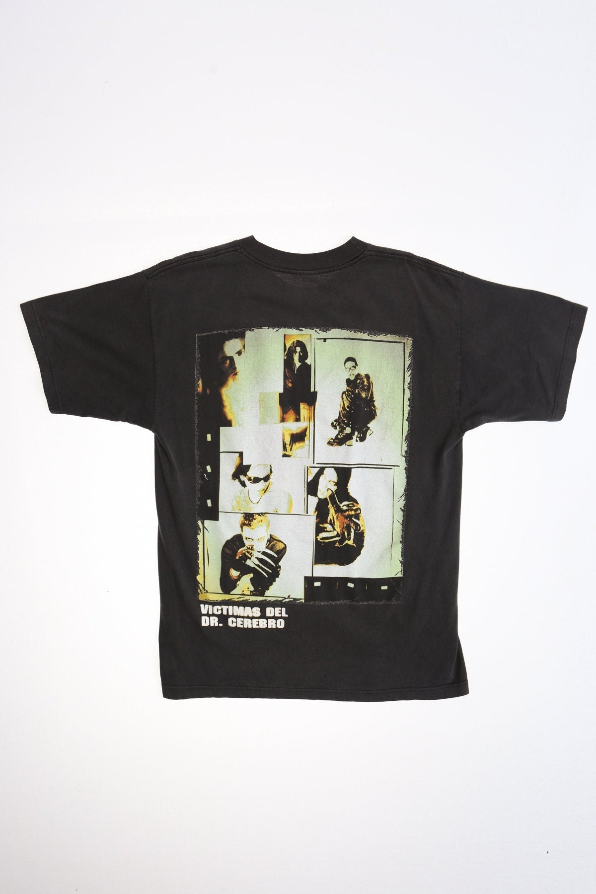 Y2K Boutique "Victimas del Doctor Cerebro" T-Shirt